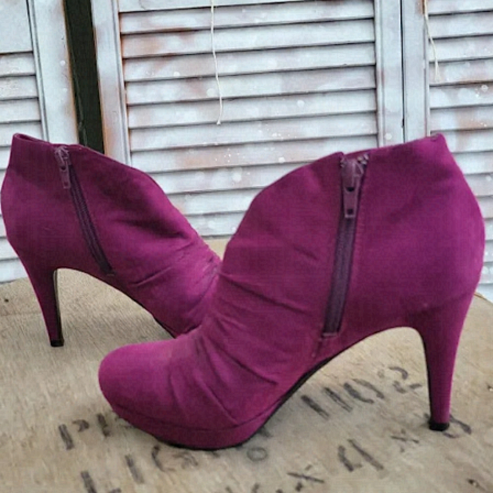 MARC FISHER fuscia pink heels